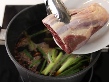 ±ˮţչ������