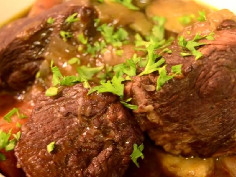 勃艮第红酒炖牛肉的做法