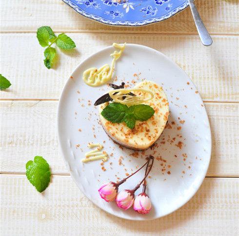 黑白巧克力慕斯蛋糕的做法