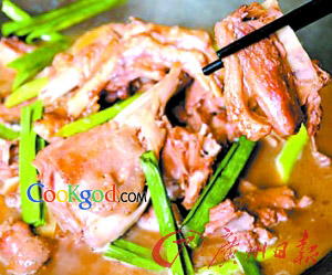 �ڽ����˶������