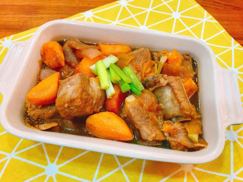 甜蜜蜜地瓜烧肉的做法