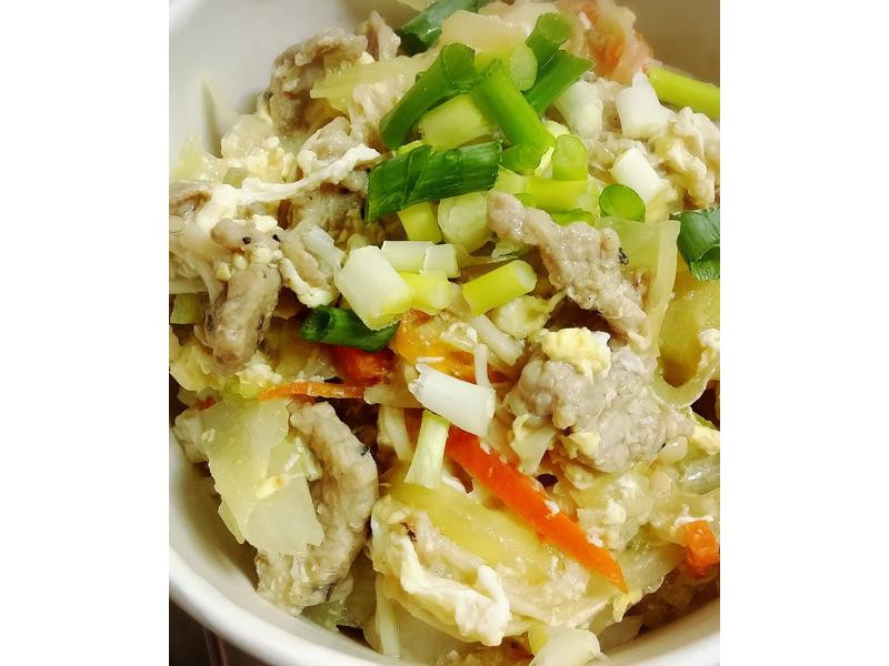 鲜蔬滑蛋猪肉烩饭的做法