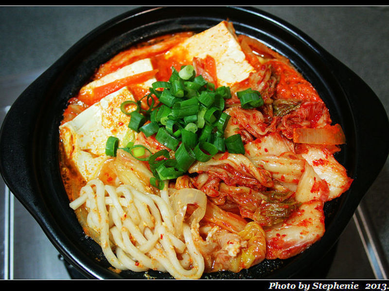 韩式辣酱泡菜豆腐锅的做法