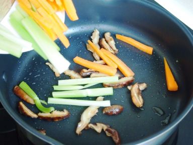 ����ض������