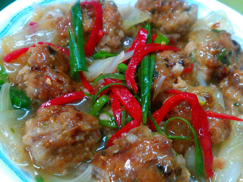 洋葱烧肉丸子的做法