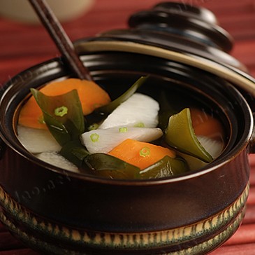 甘笋淮山海带汤的做法