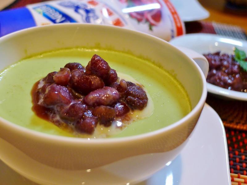 抹茶红豆炖奶的做法