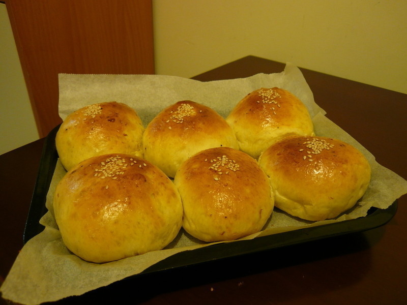 黑椒吞拿鱼包的做法