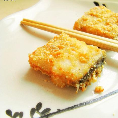 法式黑椒炸鱼骨的做法