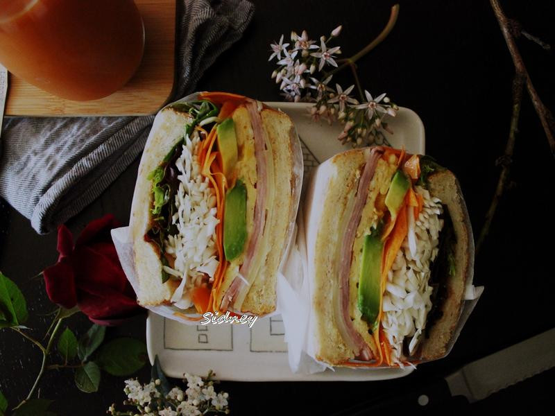 饱满蔬菜三明治的做法