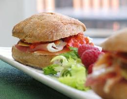 ���к��������ӽ������ε�����