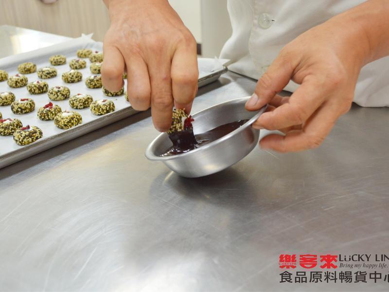 ���ֿ�����֥��Ĩ��Ĵָ���ɵ�����