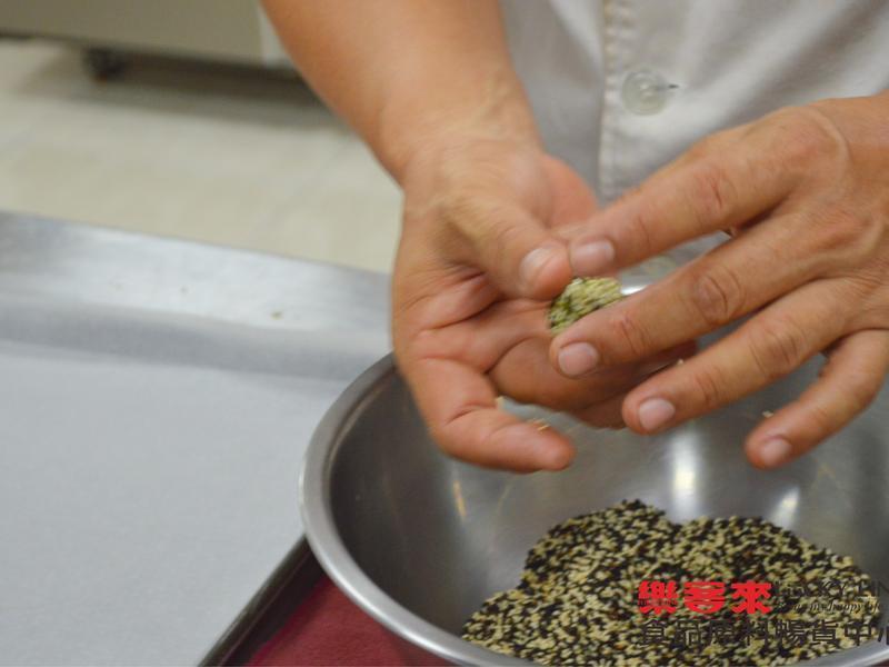 ���ֿ�����֥��Ĩ��Ĵָ���ɵ�����