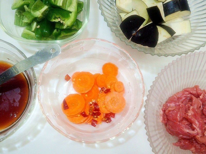 �����ཷţ��Ƭ������