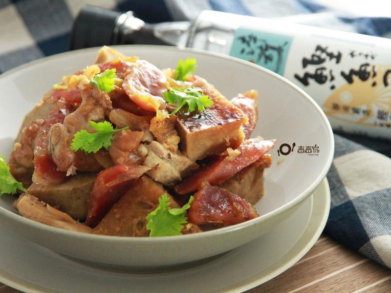 芋香腊肠鸡_淬酿节气食谱的做法