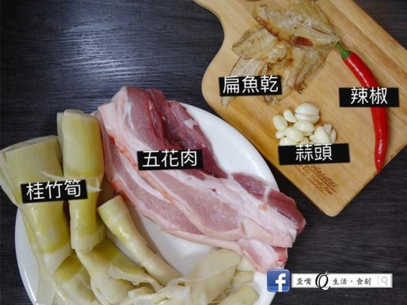 �ʳ������������