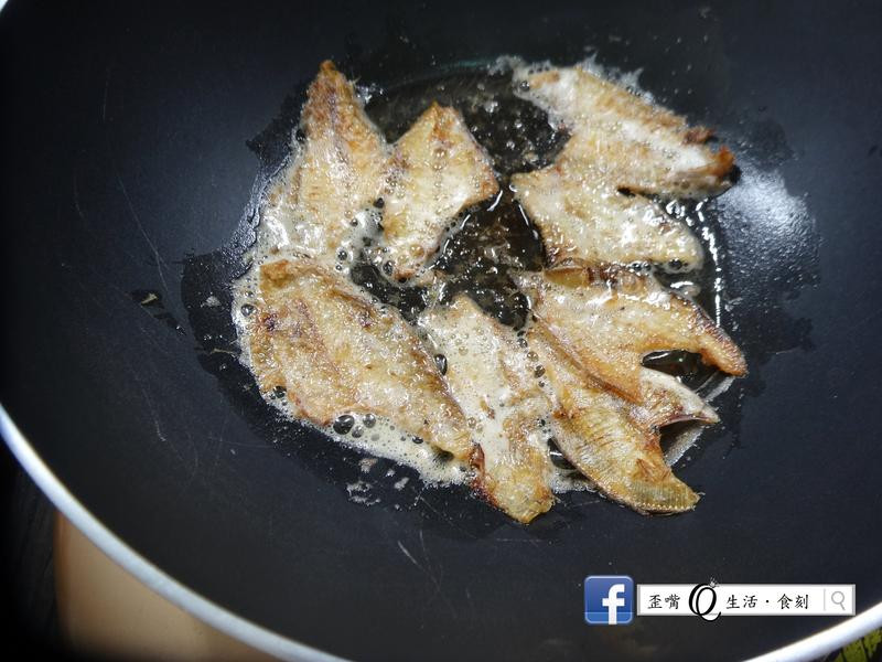 �ʳ������������