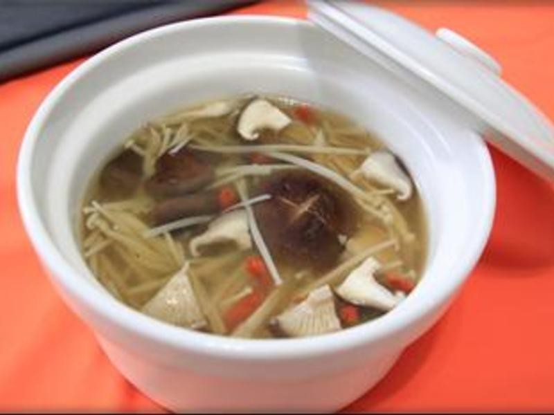 什锦鲜菇汤的做法