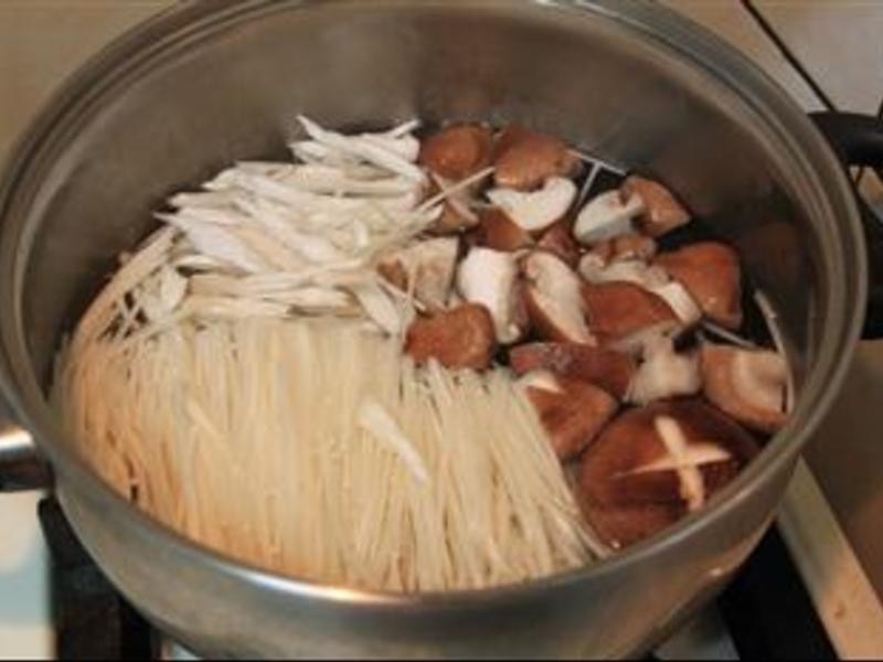 什锦鲜菇汤的做法