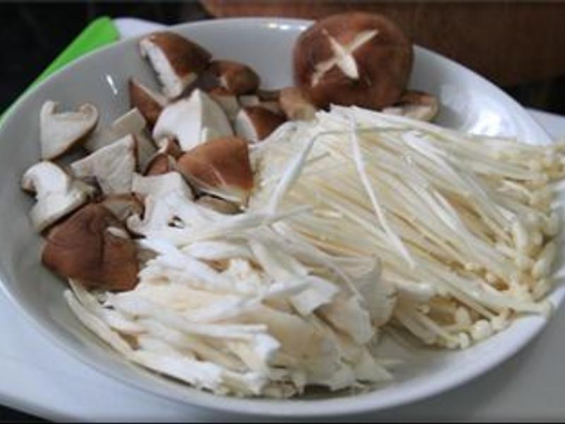 什锦鲜菇汤的做法