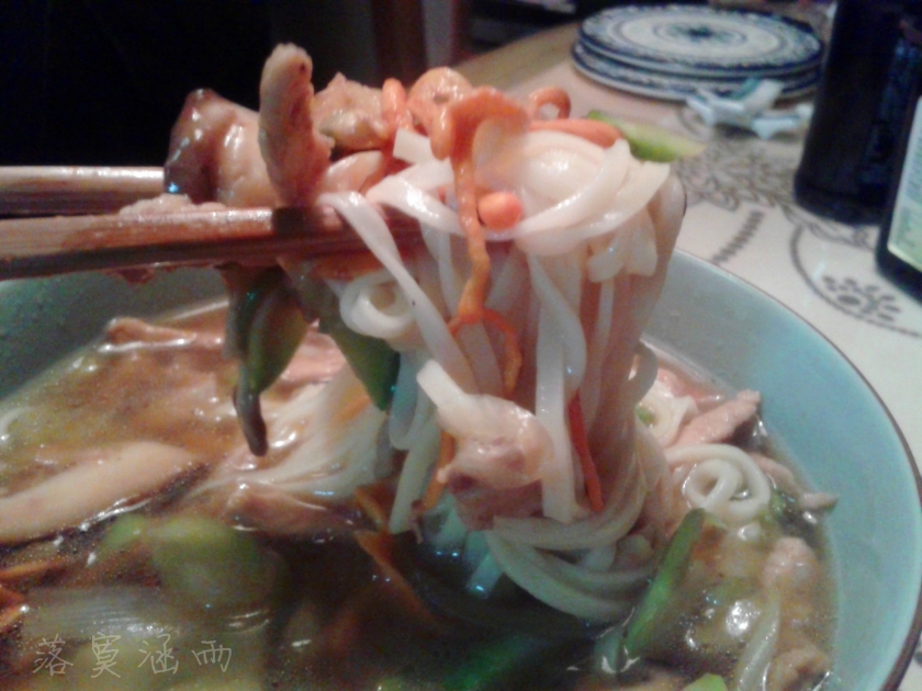 新鲜榨菜肉丝面的做法