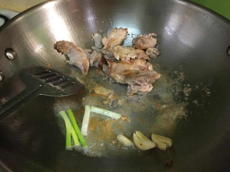 �ʽ���м����ҵ�����