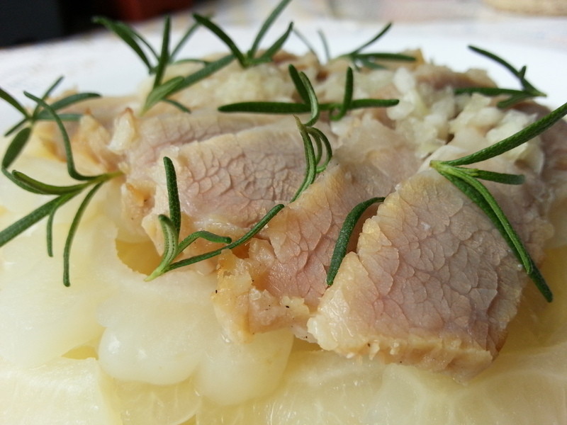 熟成咸猪肉应用第一篇~香煎肉片苦瓜佐柚子和风酱的做法