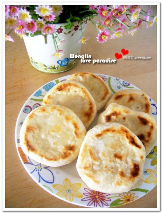 猪肉鸡蛋鲜虾馅饼的做法