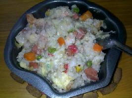 虾仁蔬菜什锦焗饭(照片是起士被我拌过后的)的做法