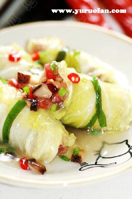 白菜腊肠卷的做法