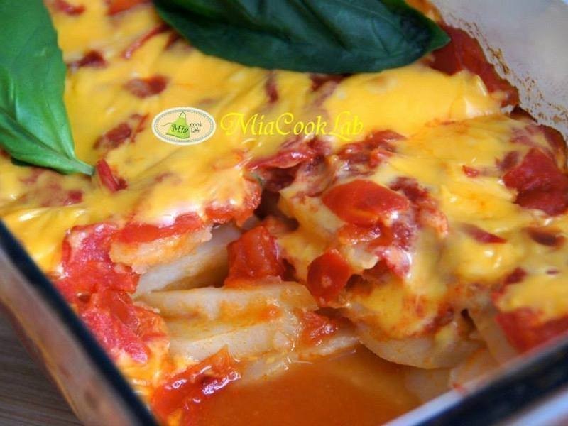 焗烤茄汁马铃薯的做法