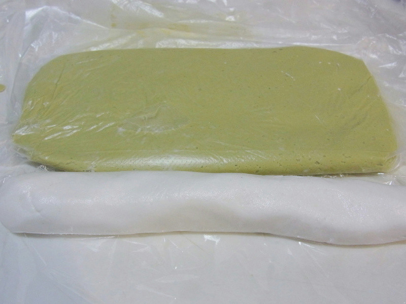 ��С��ŮԪ����硵�������Բ������