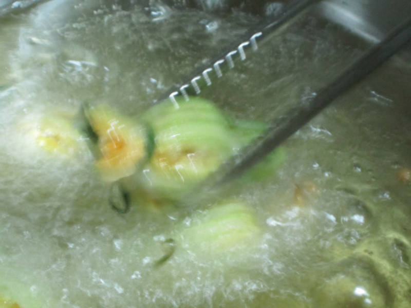 ?̩̩��ʳ�г���?��ϻ�ը��ĩ��������