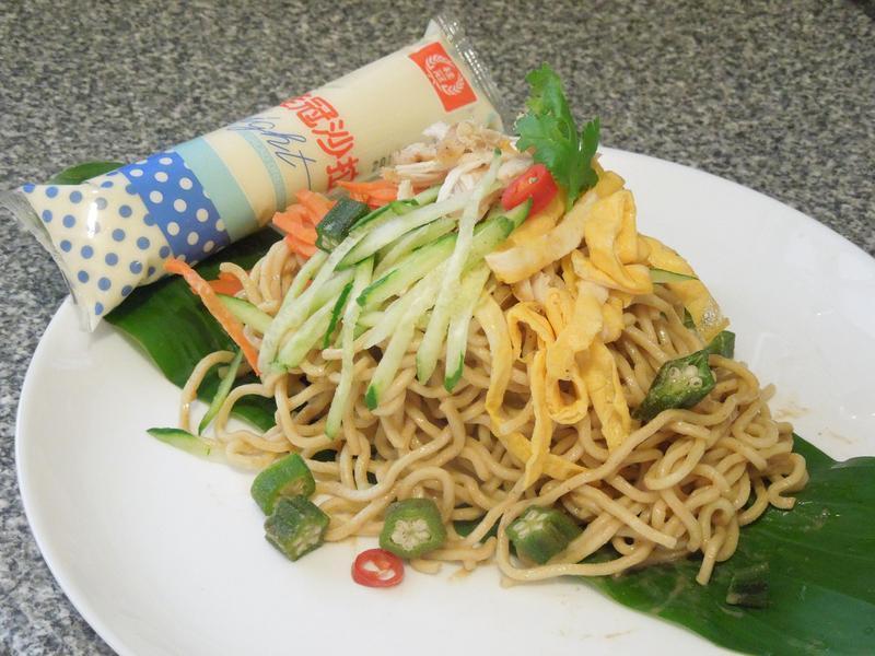 沙拉酱凉面的做法