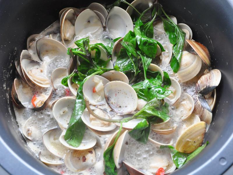 清酒香闷蛤蜊的做法