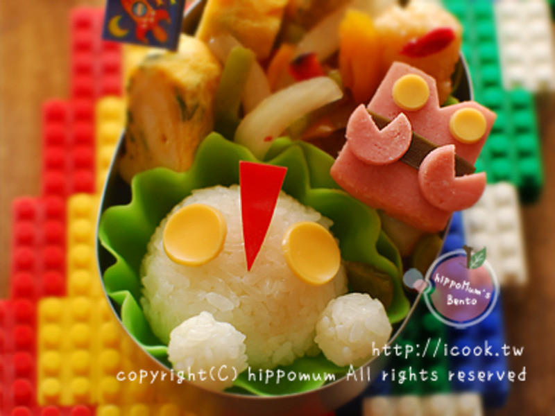 5分钟造型便当:咸蛋超人饭团的做法