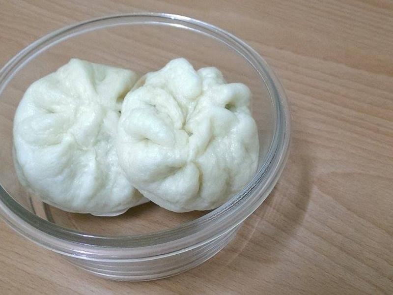 蛋黄香菇肉包的做法