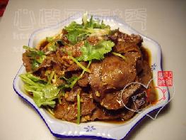 卤牛肉下锅的做法