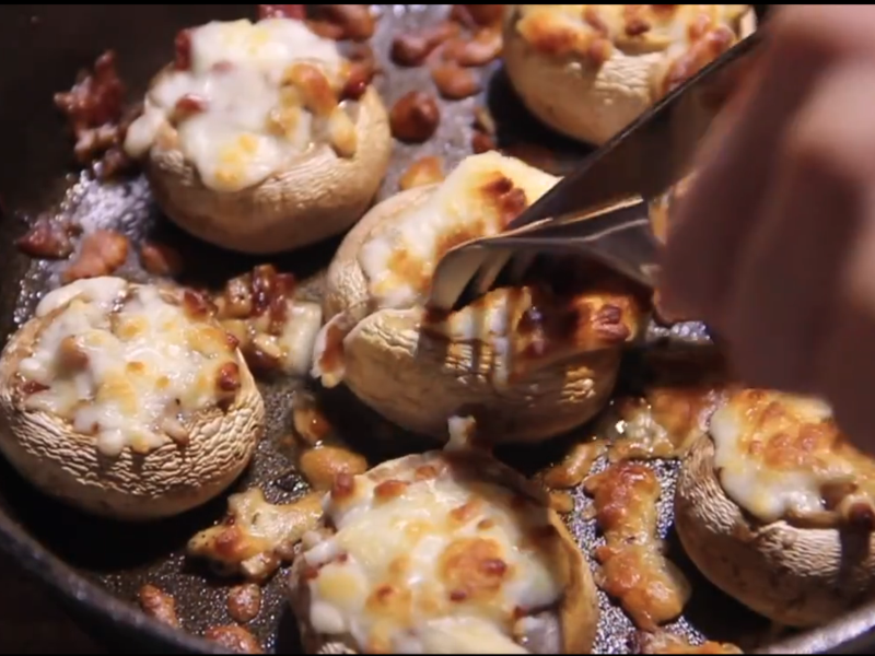 焗烤培根蘑菇球的做法