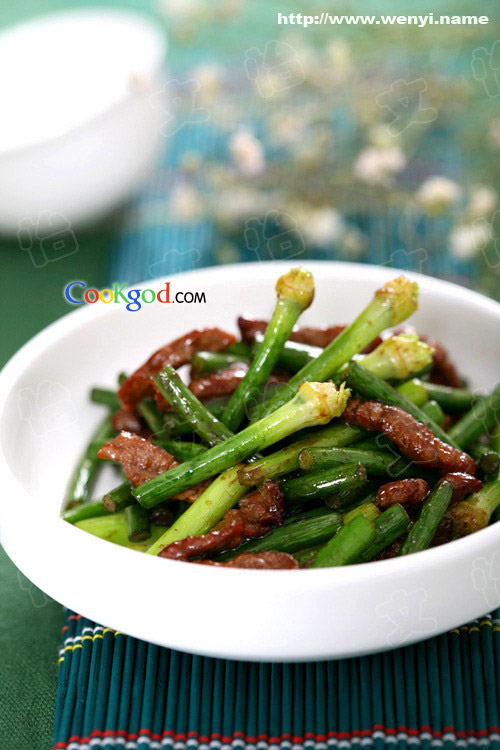 牛肉炒蒜苗的做法