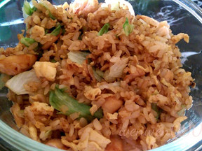 莴笋生菜鸡肉炒饭的做法