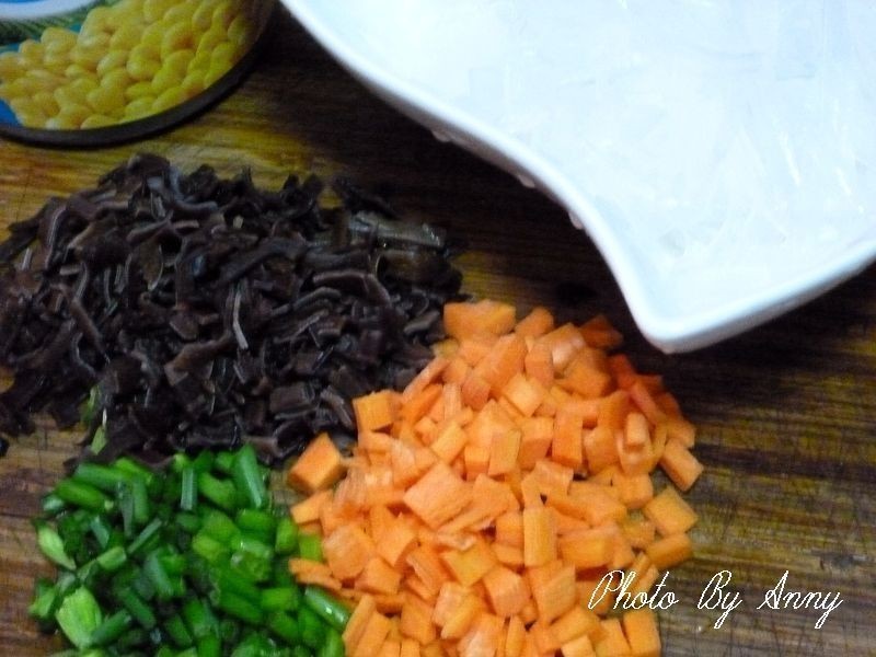 ���з�˿����������