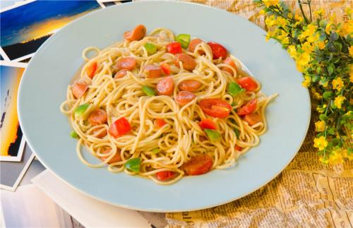 奶酪焗香肠意面的做法