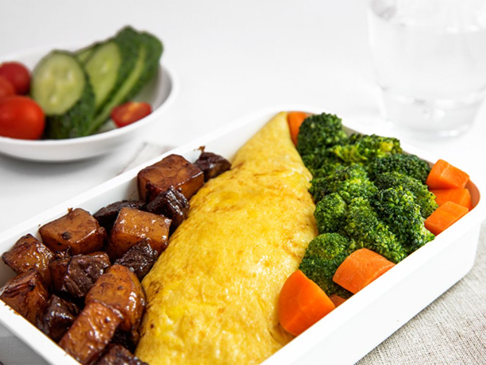 红烧牛腩蛋包饭便当的做法