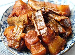 笋干红烧肉的做法