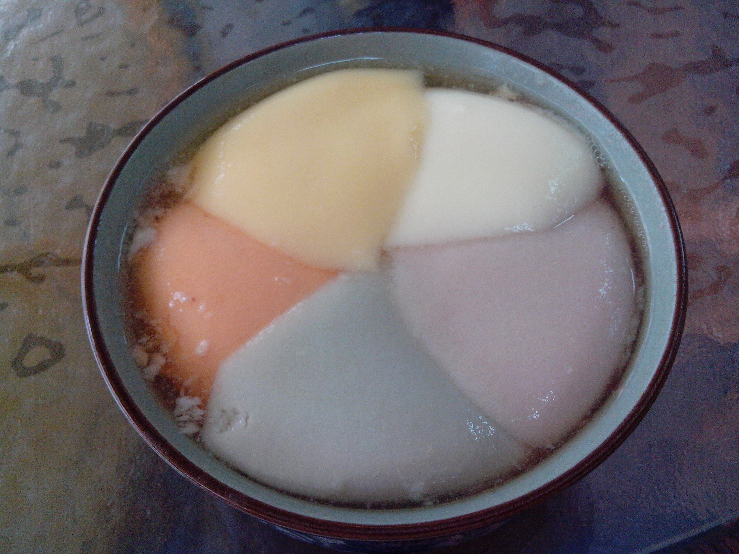 ʳ����ɫ���Ե�����