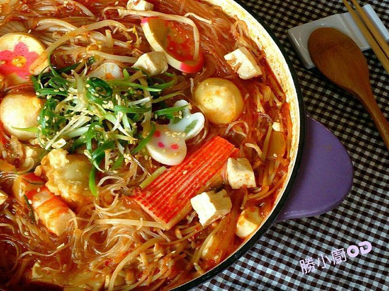 韩式泡菜豆腐锅『711就近带回家』的做法