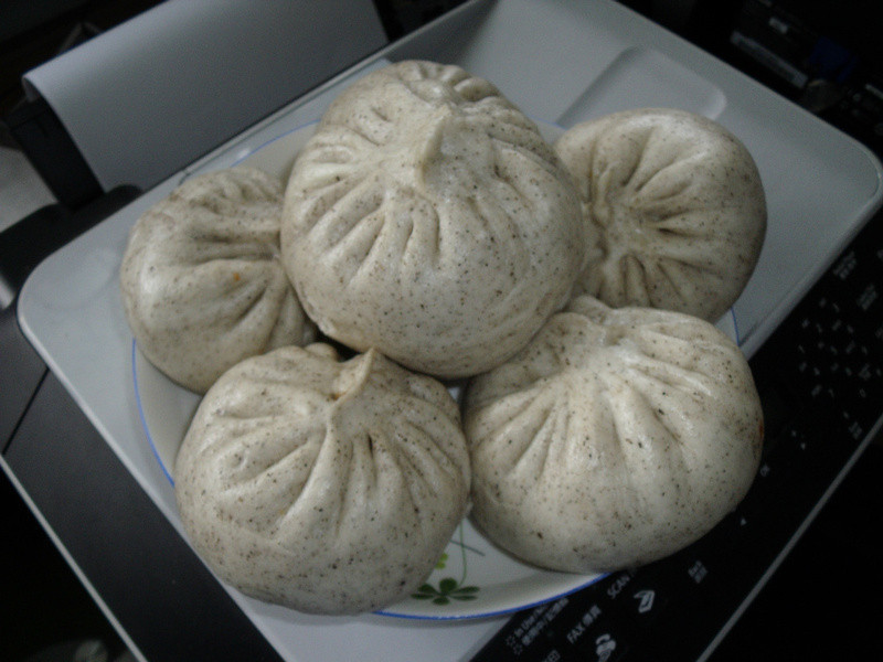 芝麻萝卜包子的做法