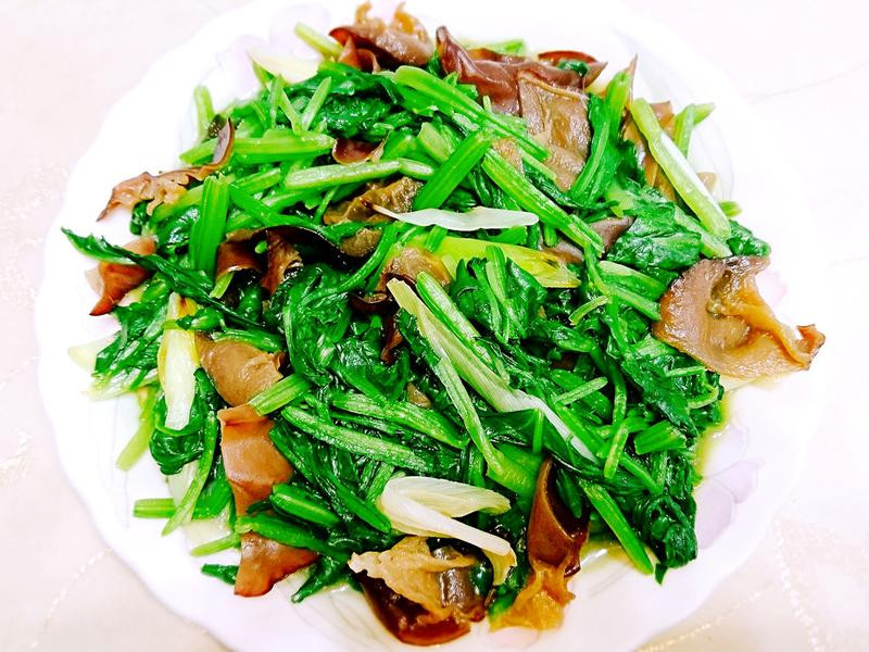 ²¤²Ë³´ºÚľ¶úµÄ×ö·¨