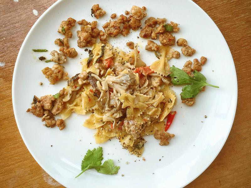 ¡¸ÒåʽÑÇÖ޲ˡ¹Ä̽´´òÅ×ÈâÒå´óÀûÃæµÄ×ö·¨